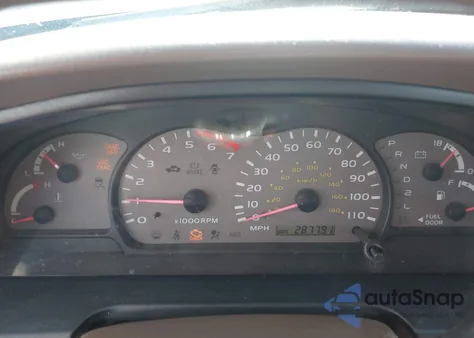 2004 Toyota Sequoia Sr5 V8 z USA, uszkodzony, nr VIN 5TDZT34AX4S213737